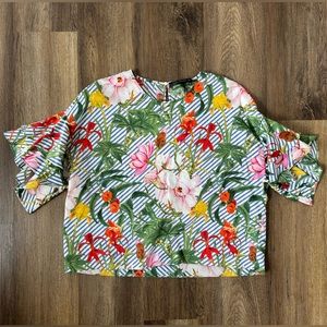 Zara flutter sleeve size L